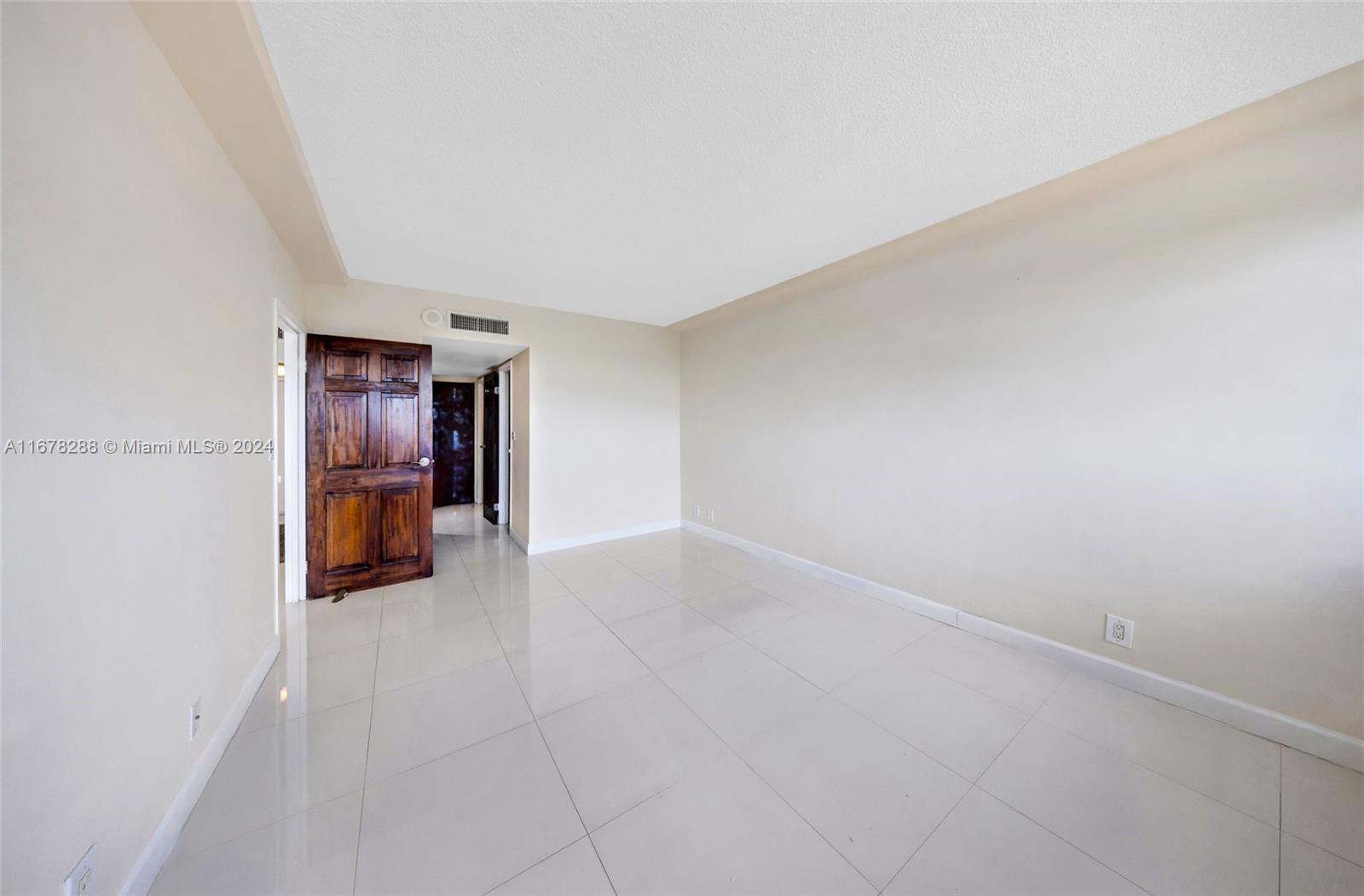 WATERSIDE TOWERS CONDO - Residential