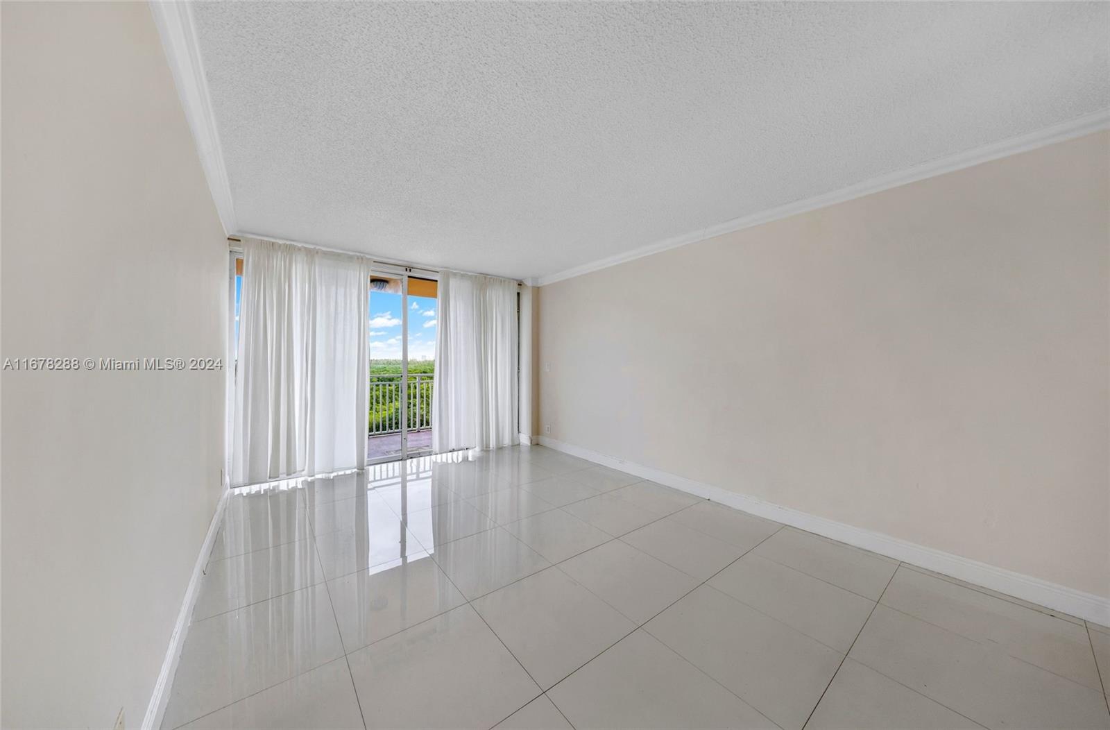WATERSIDE TOWERS CONDO - Residential