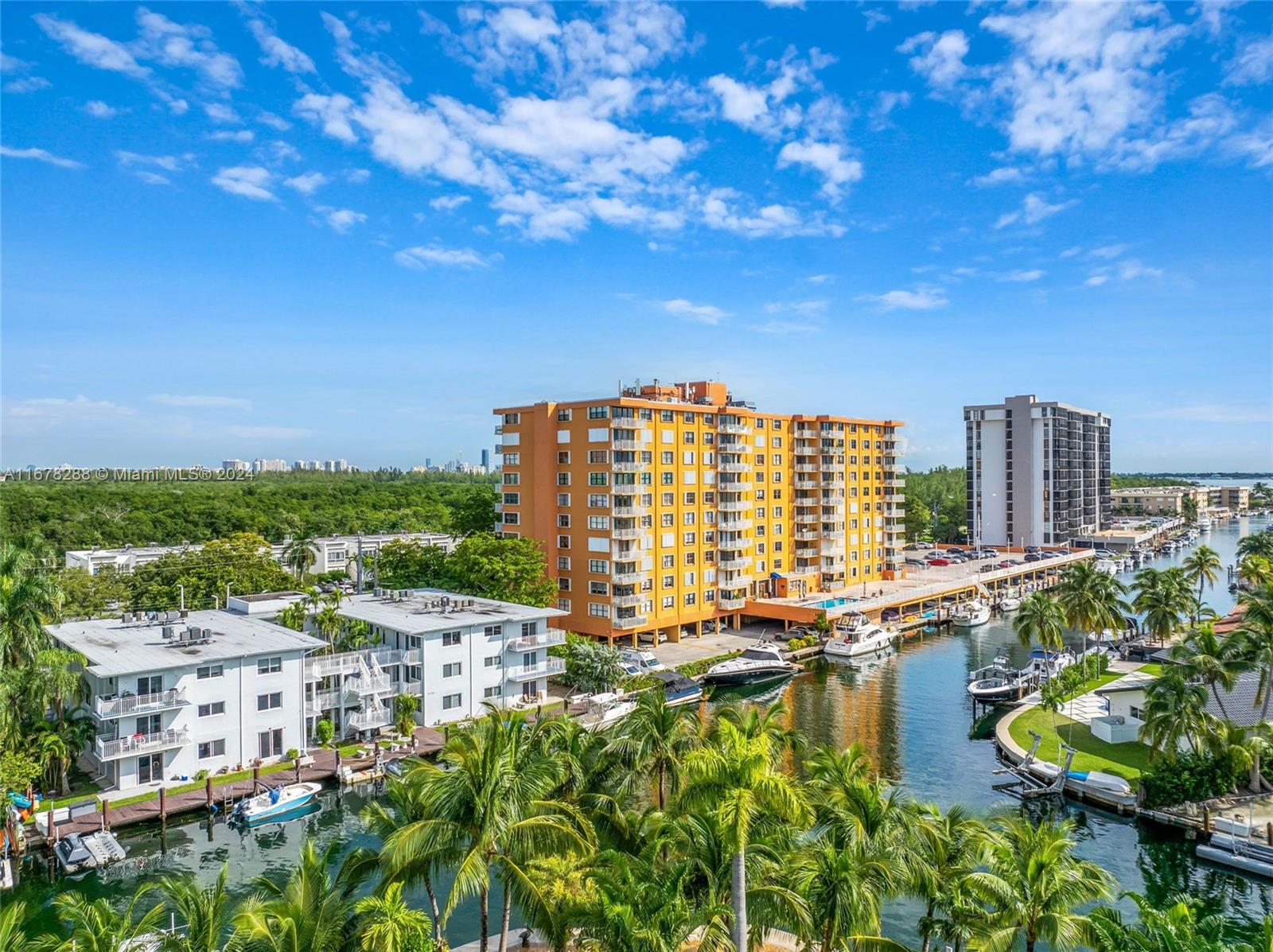 WATERSIDE TOWERS CONDO - Residential