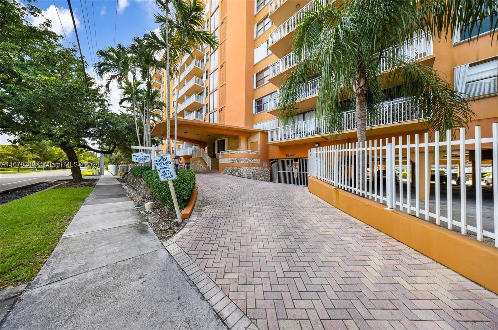WATERSIDE TOWERS CONDO - Residential