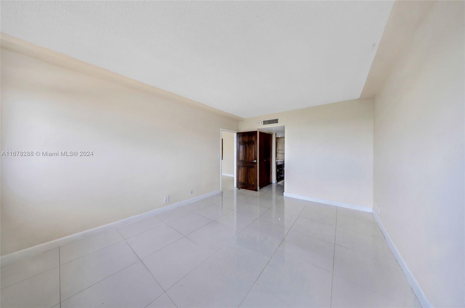 WATERSIDE TOWERS CONDO - Residential
