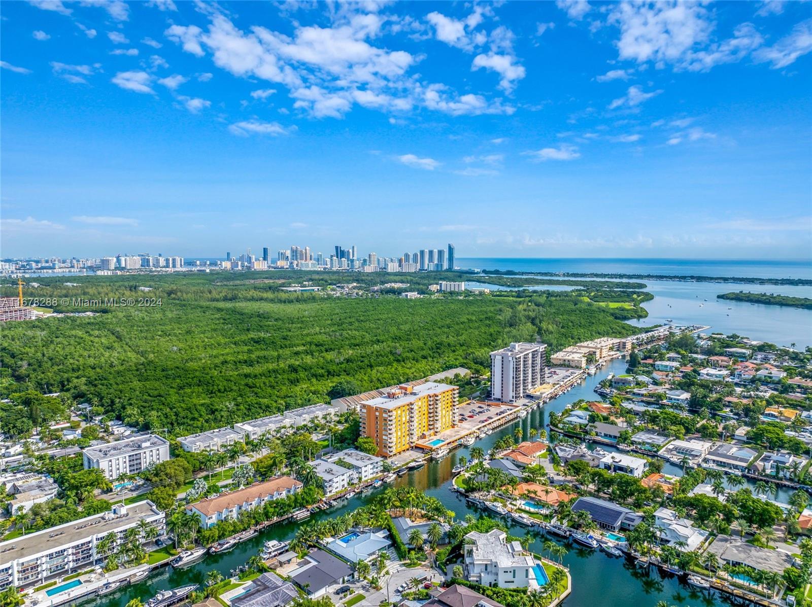 WATERSIDE TOWERS CONDO - Residential