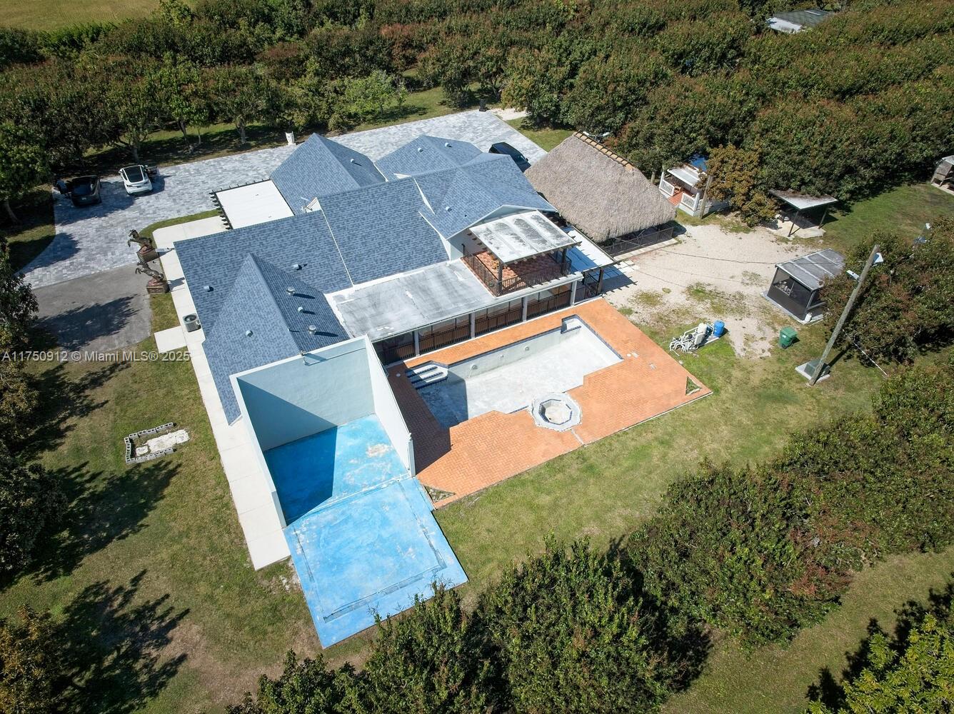 REDLANDS - Residential