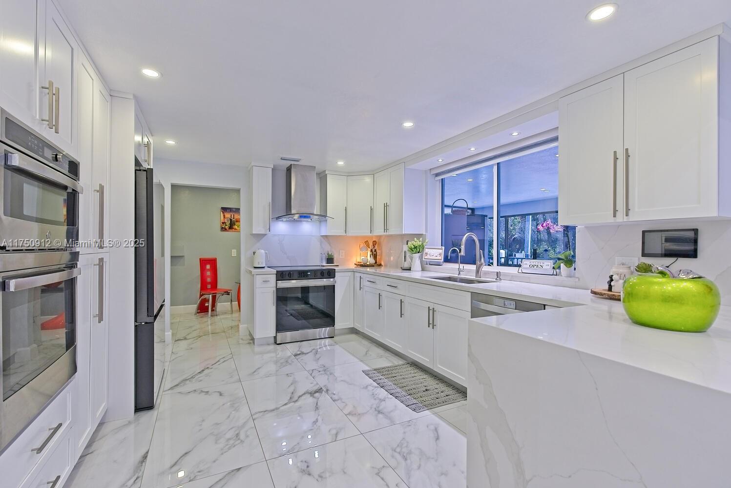 REDLANDS - Residential