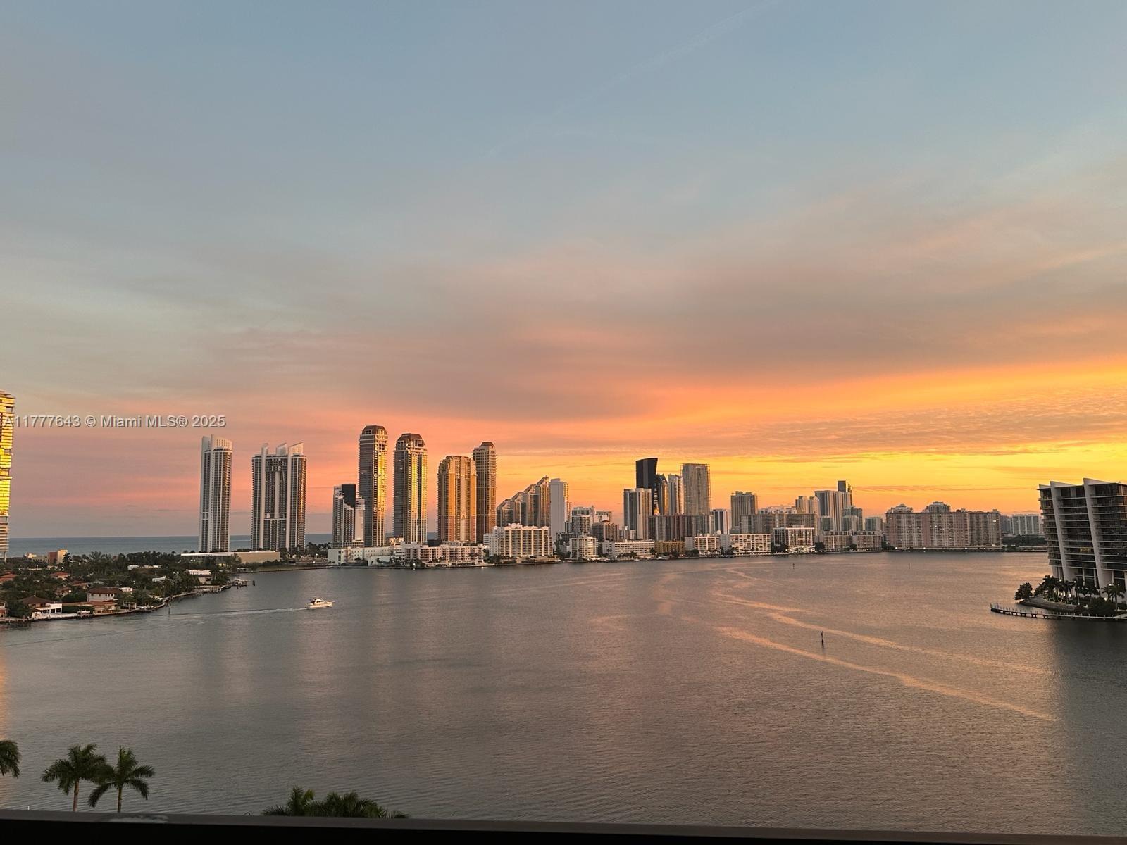 MYSTIC POINTE TOWER 500 C - Residential