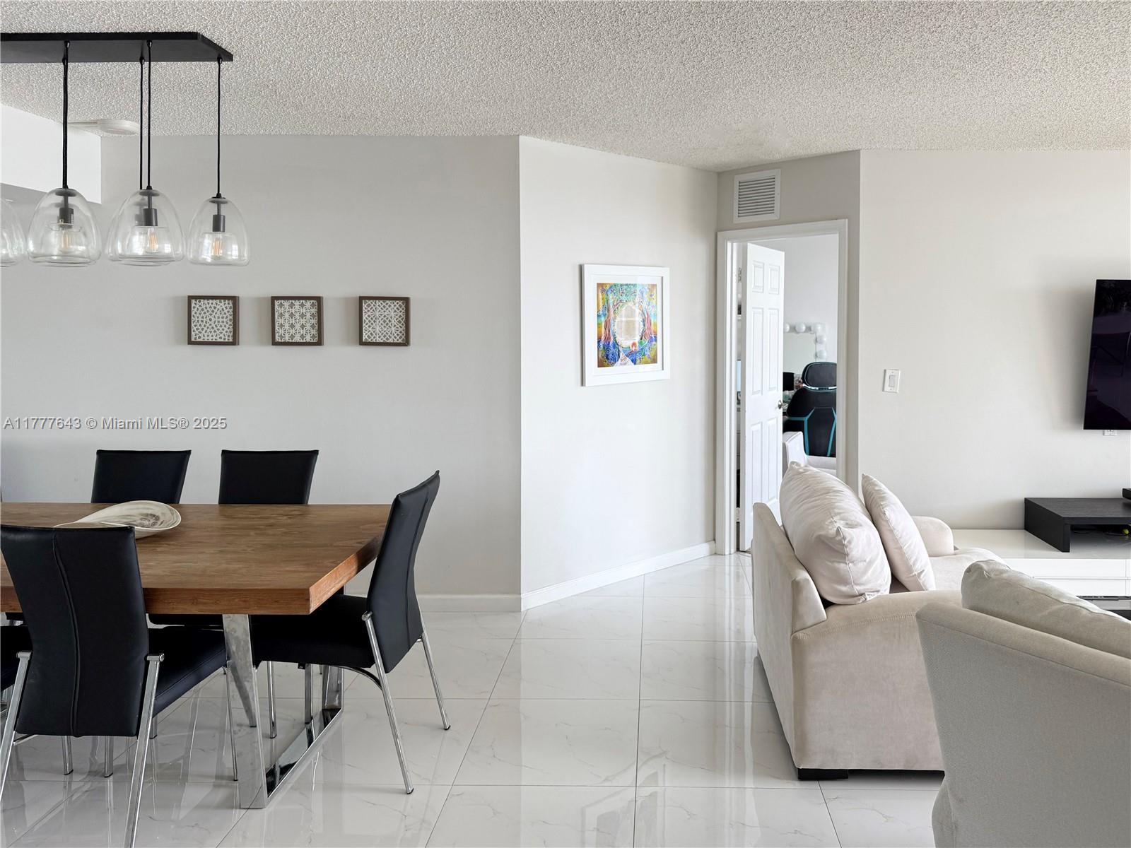 MYSTIC POINTE TOWER 500 C - Residential