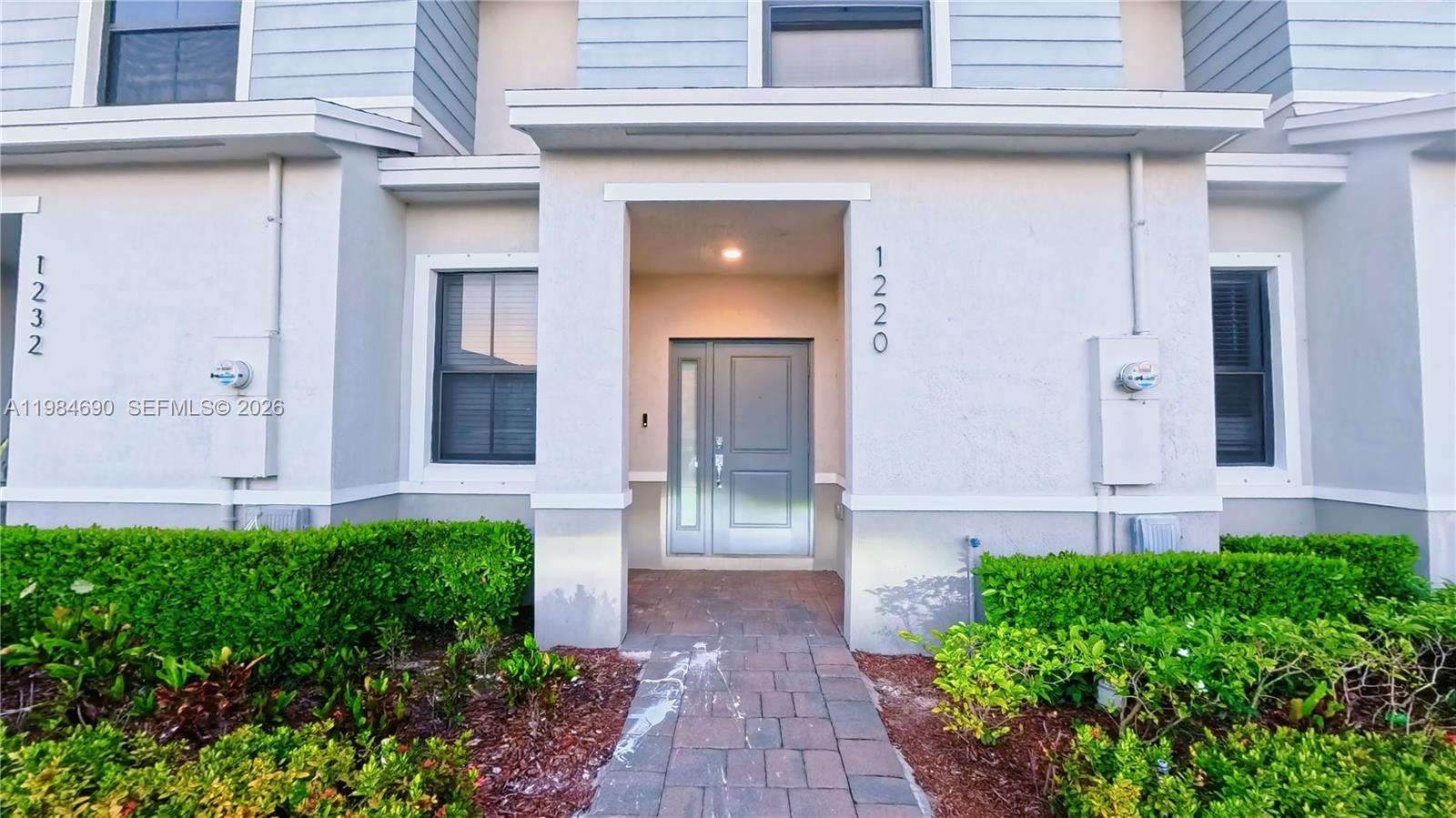 PALM CAY - Residential
