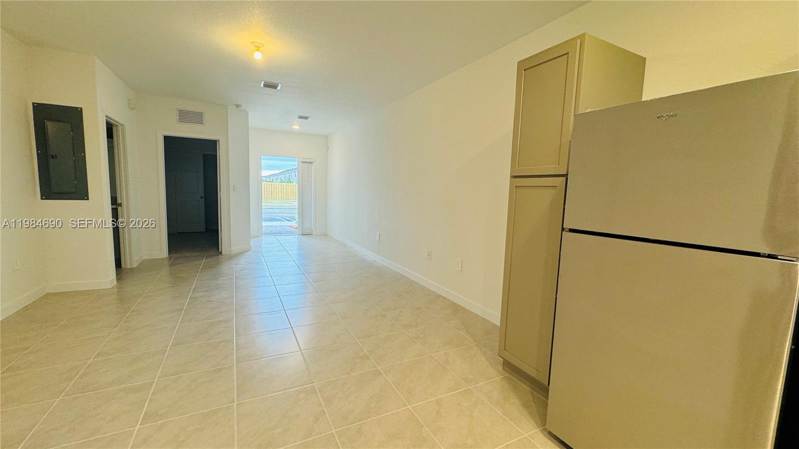 PALM CAY - Residential