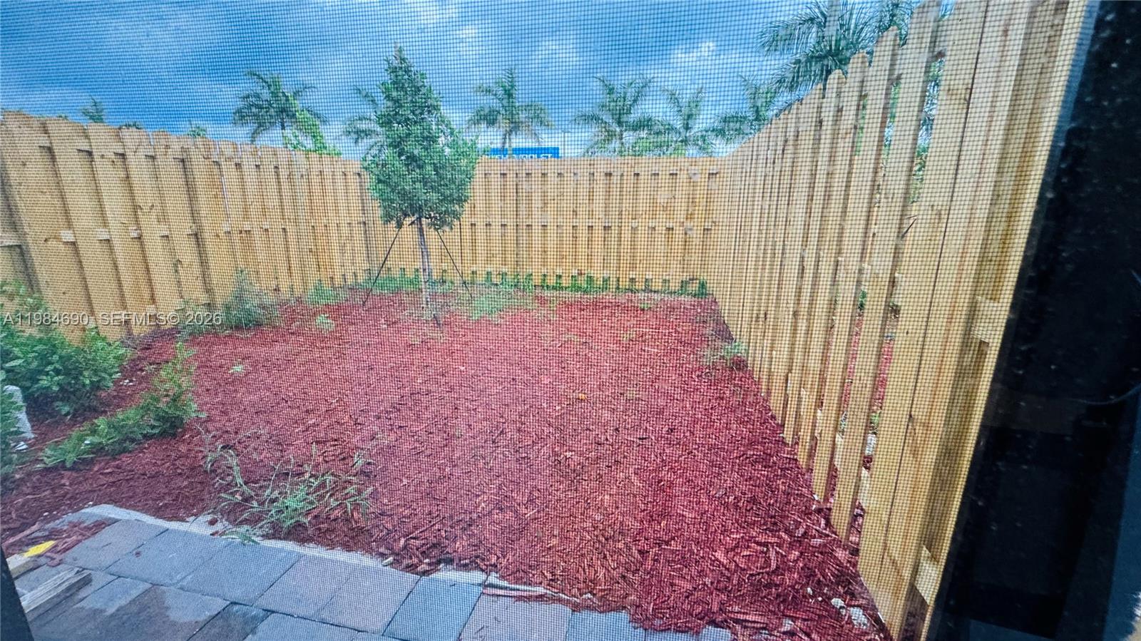 PALM CAY - Residential