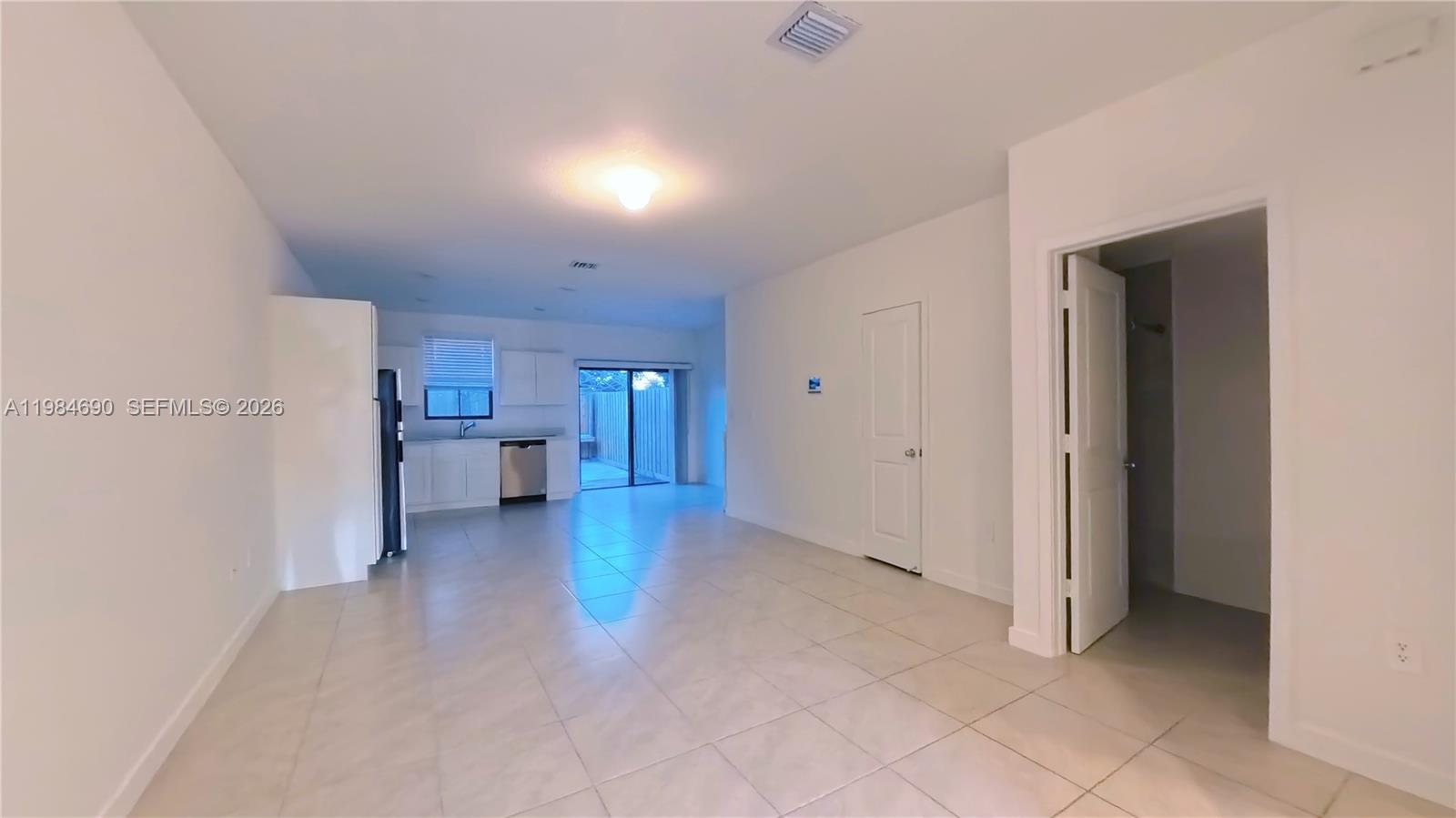 PALM CAY - Residential