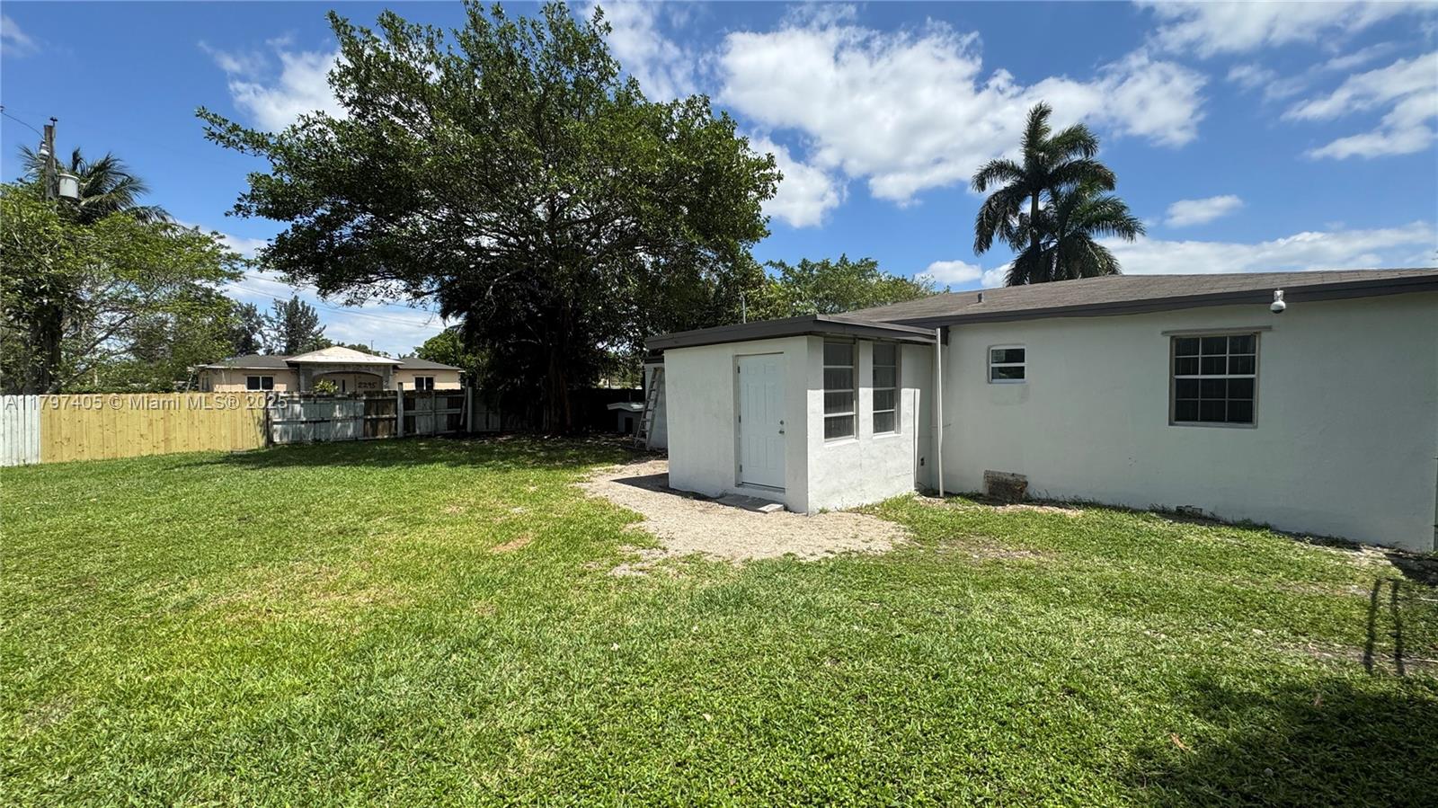 11434 NW 22nd Ave 11434