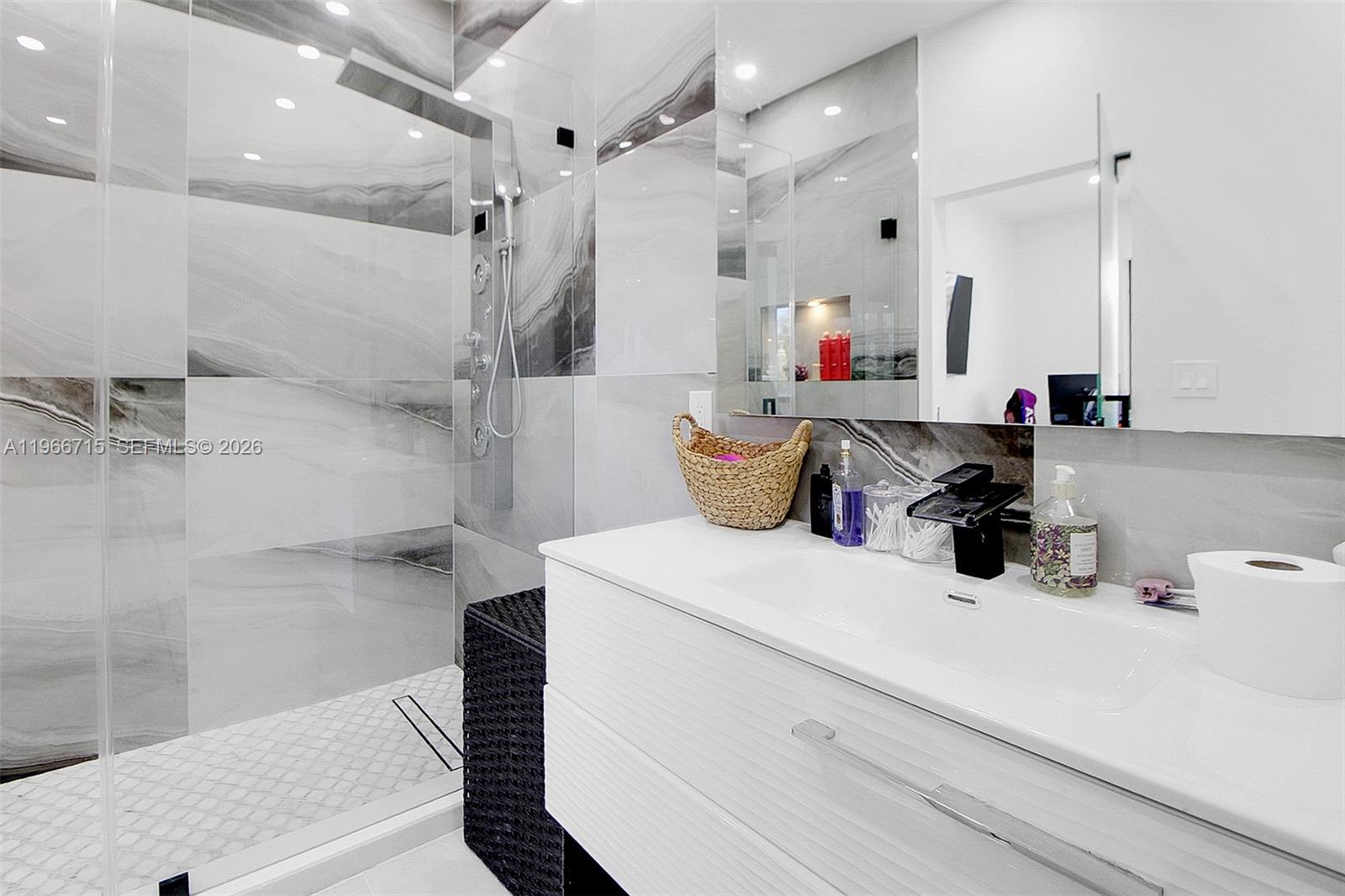 J G HEADS FARMS UNIT A - Residential