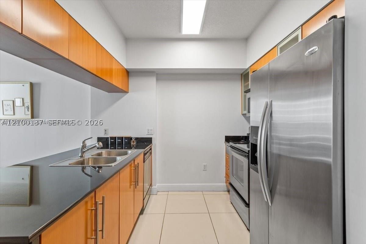 1750 N Bayshore Dr 3003
