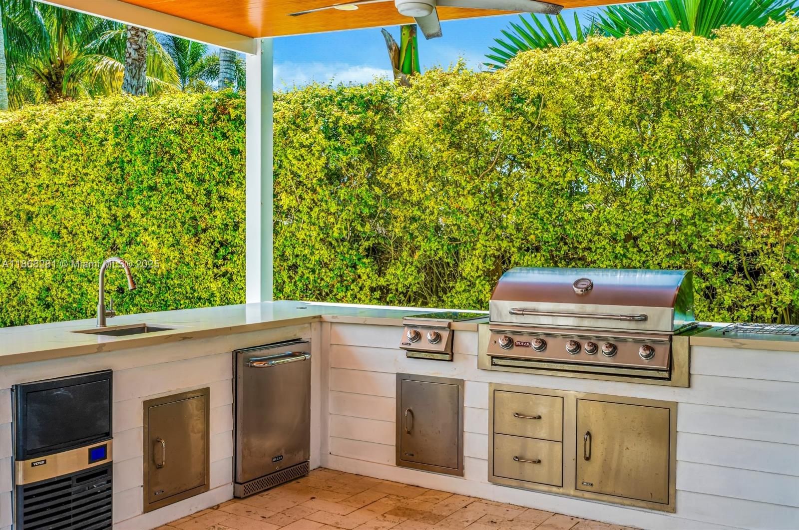 OLD CUTLER GARDENS - Residential Lease