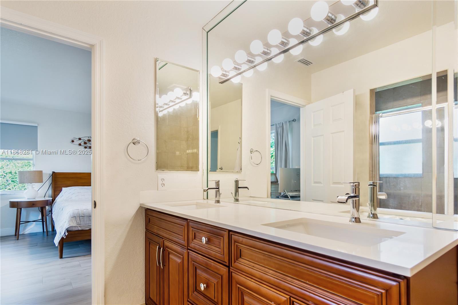 OLD CUTLER GARDENS - Residential Lease