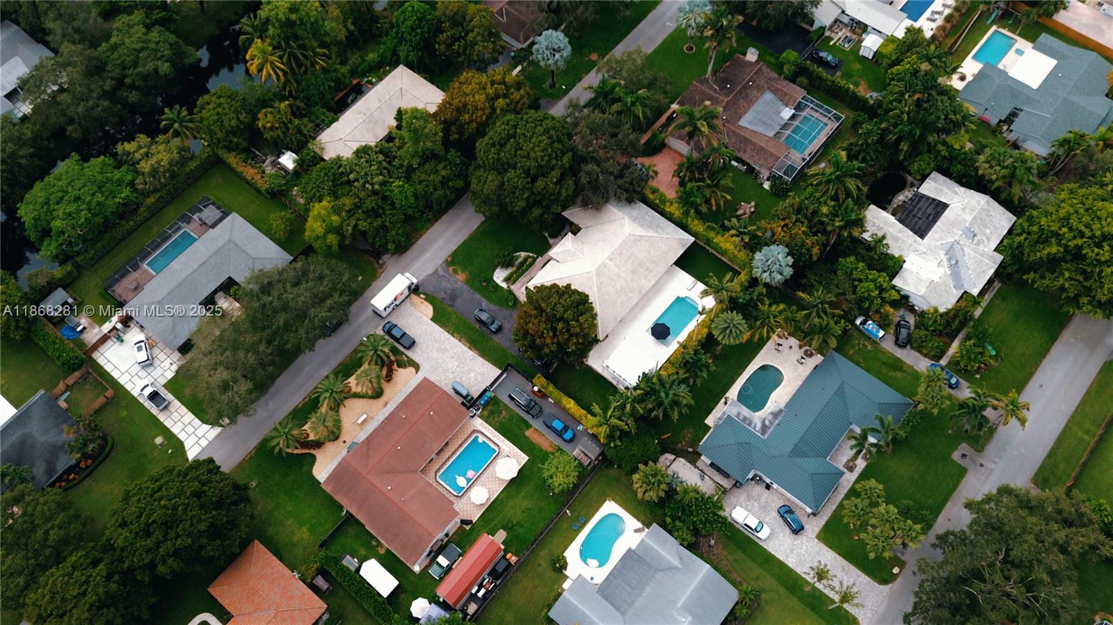 OLD CUTLER GARDENS - Residential Lease