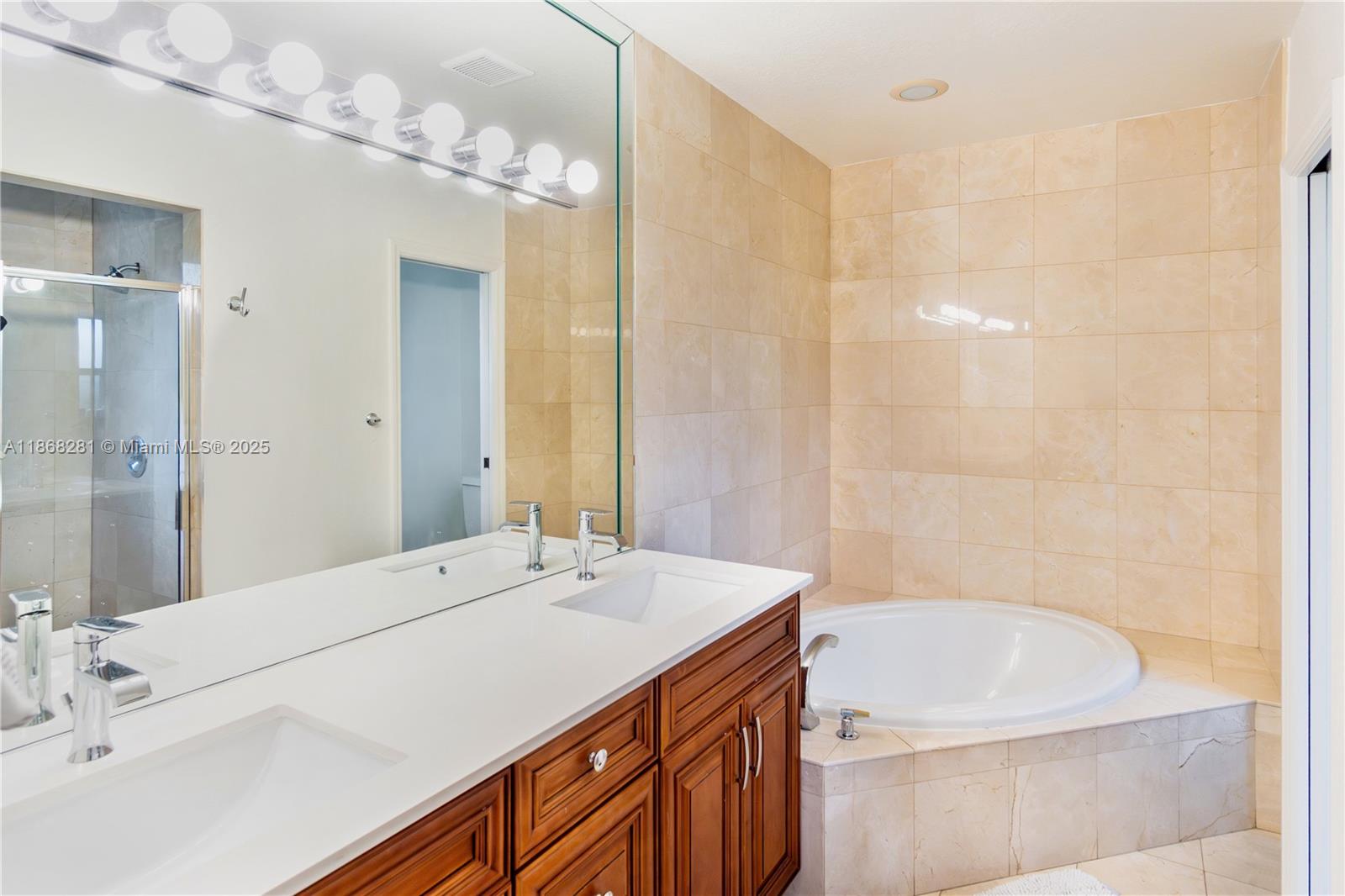 OLD CUTLER GARDENS - Residential Lease