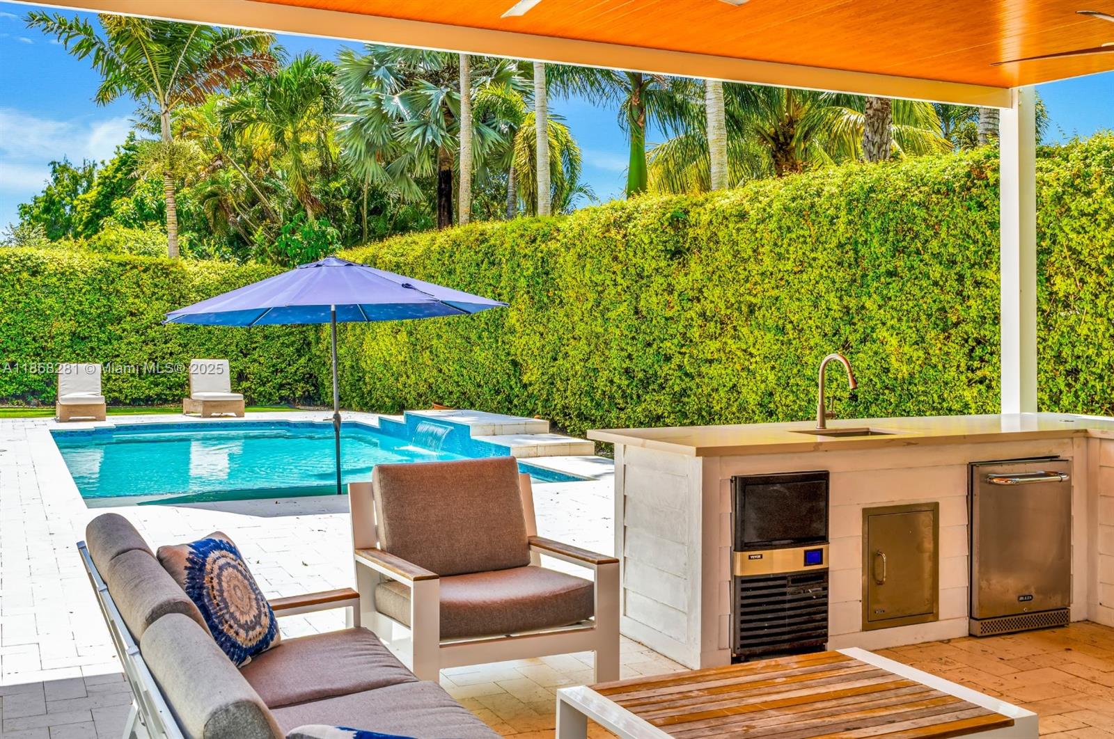 OLD CUTLER GARDENS - Residential Lease