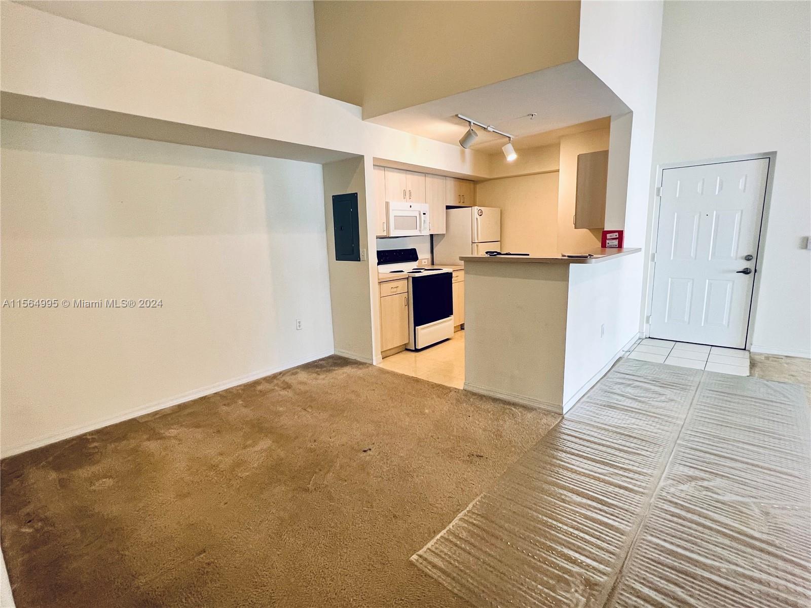 DEVONAIRE CONDO AT PEMBRO - Residential Lease
