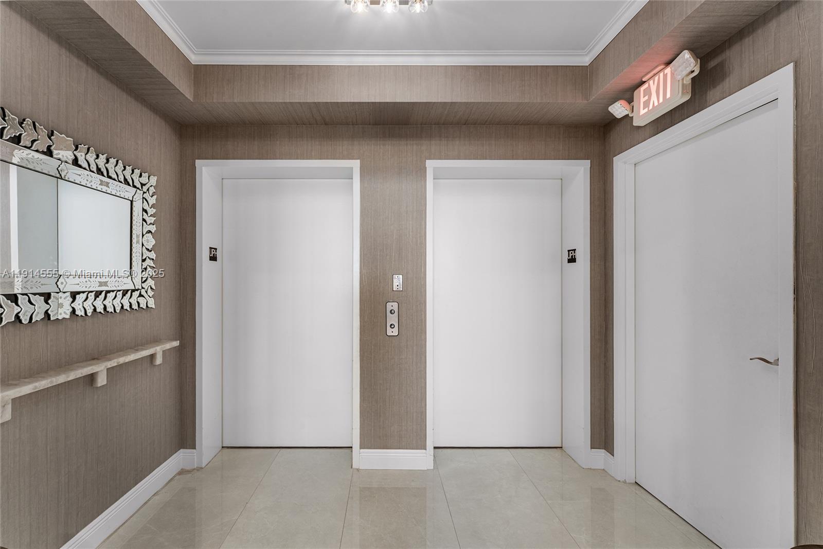 SAYAN CONDO - Residential