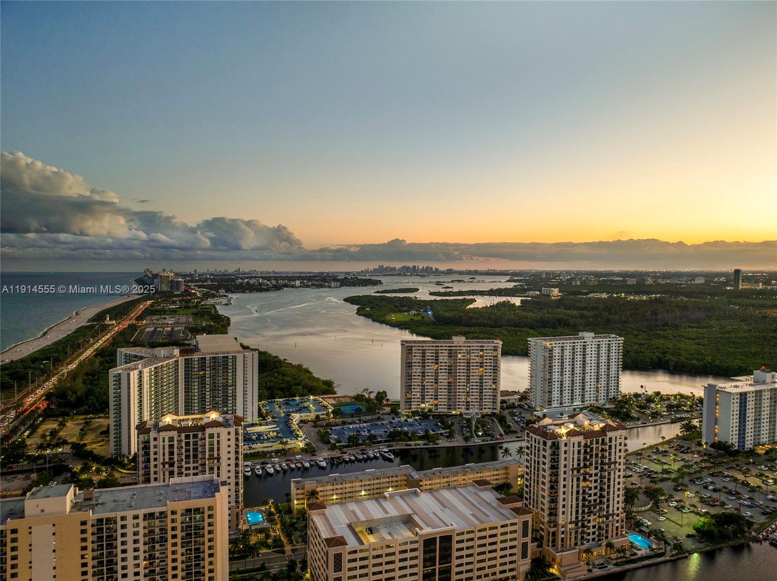 SAYAN CONDO - Residential