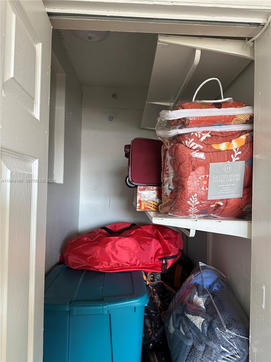 INGLESIDE PARK - Residential