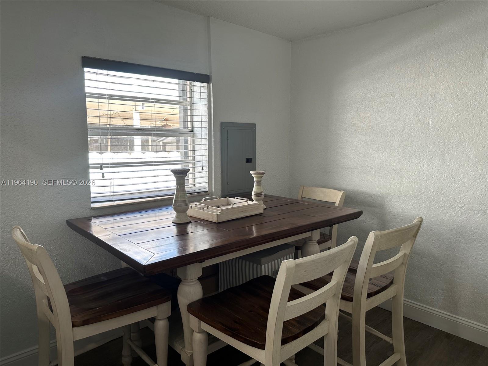 INGLESIDE PARK - Residential