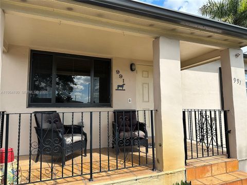 Photo of 991 E 47th St, Hialeah, FL 33013 (MLS # A11964190)