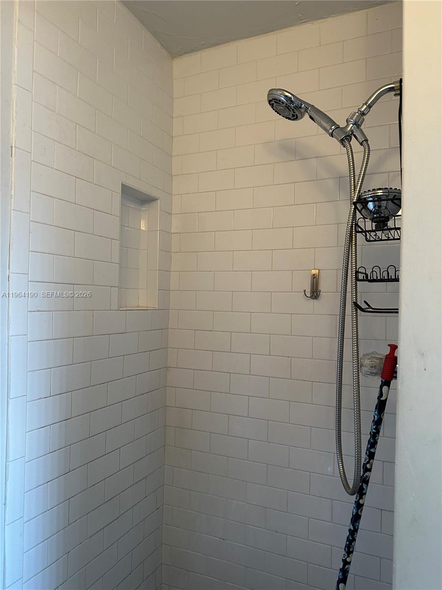 INGLESIDE PARK - Residential