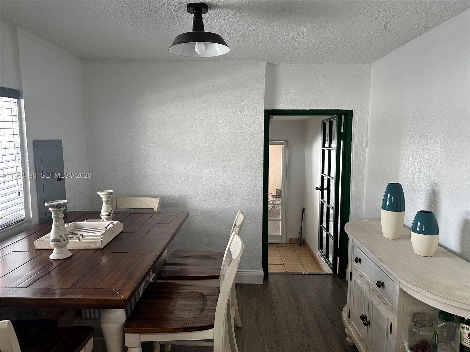 INGLESIDE PARK - Residential