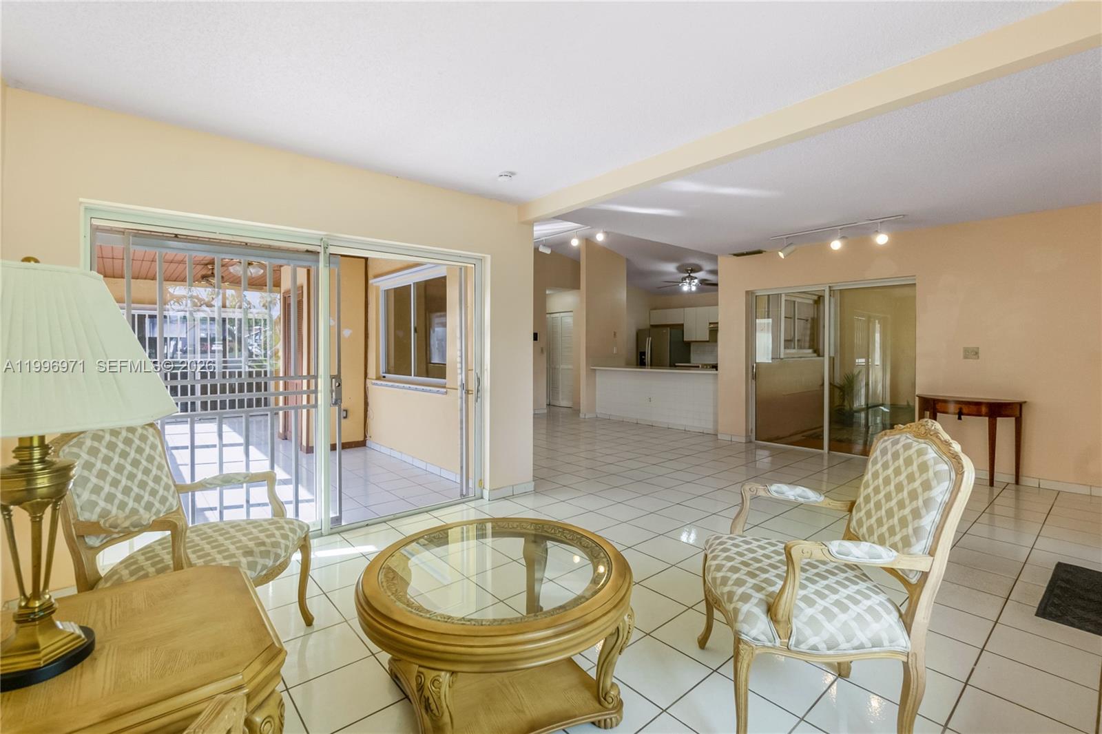 SUNSET MANSIONS - Residential