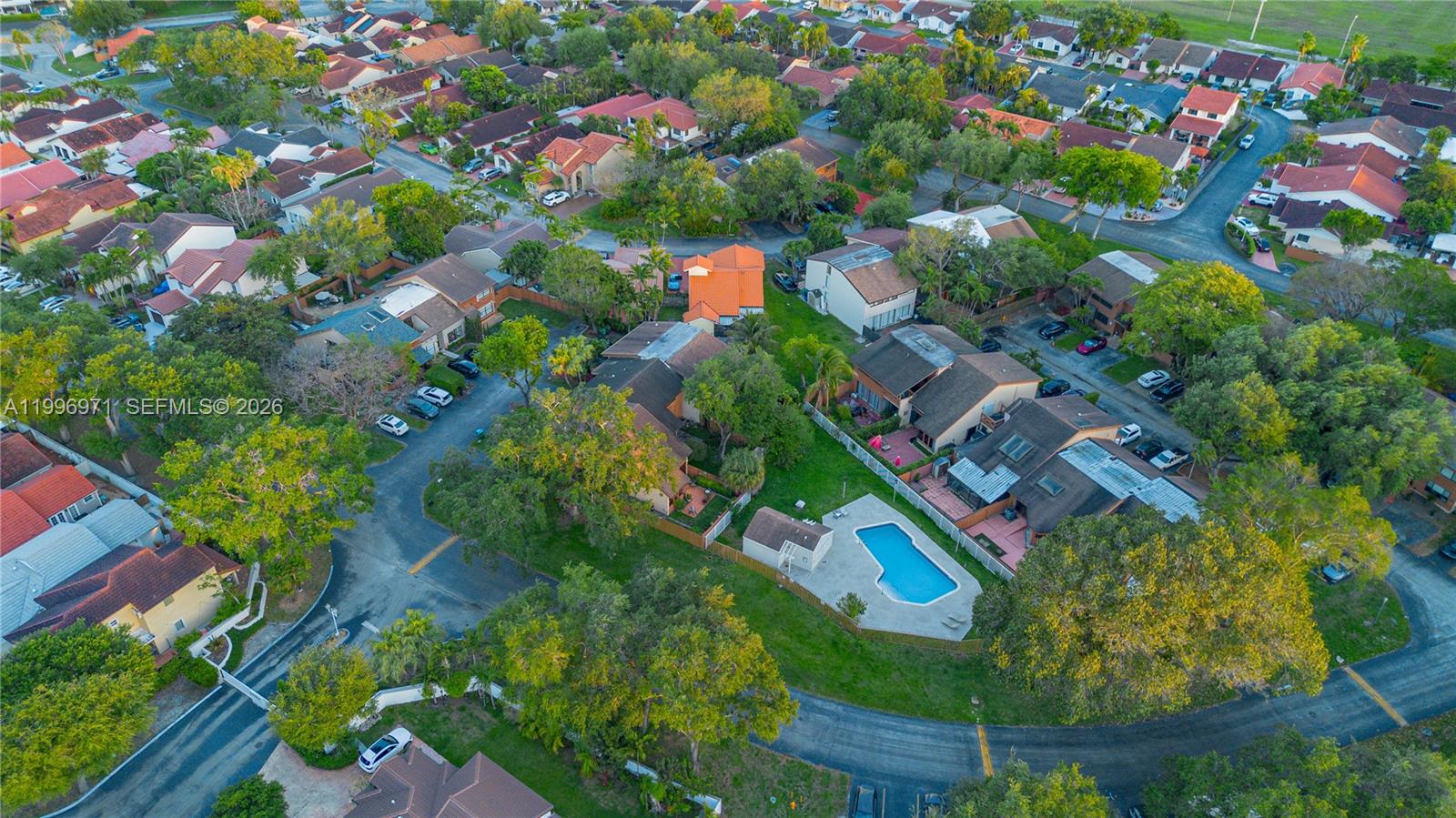 SUNSET MANSIONS - Residential