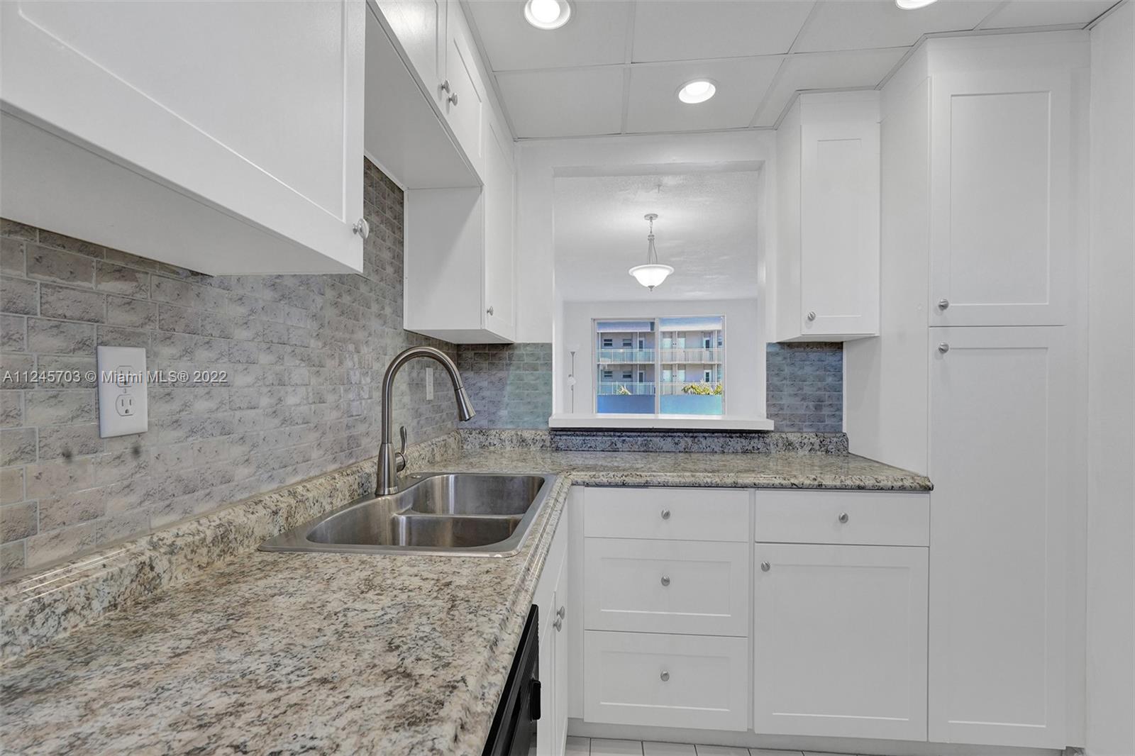 LINCOLN WEST TOWERS CONDO - Residential