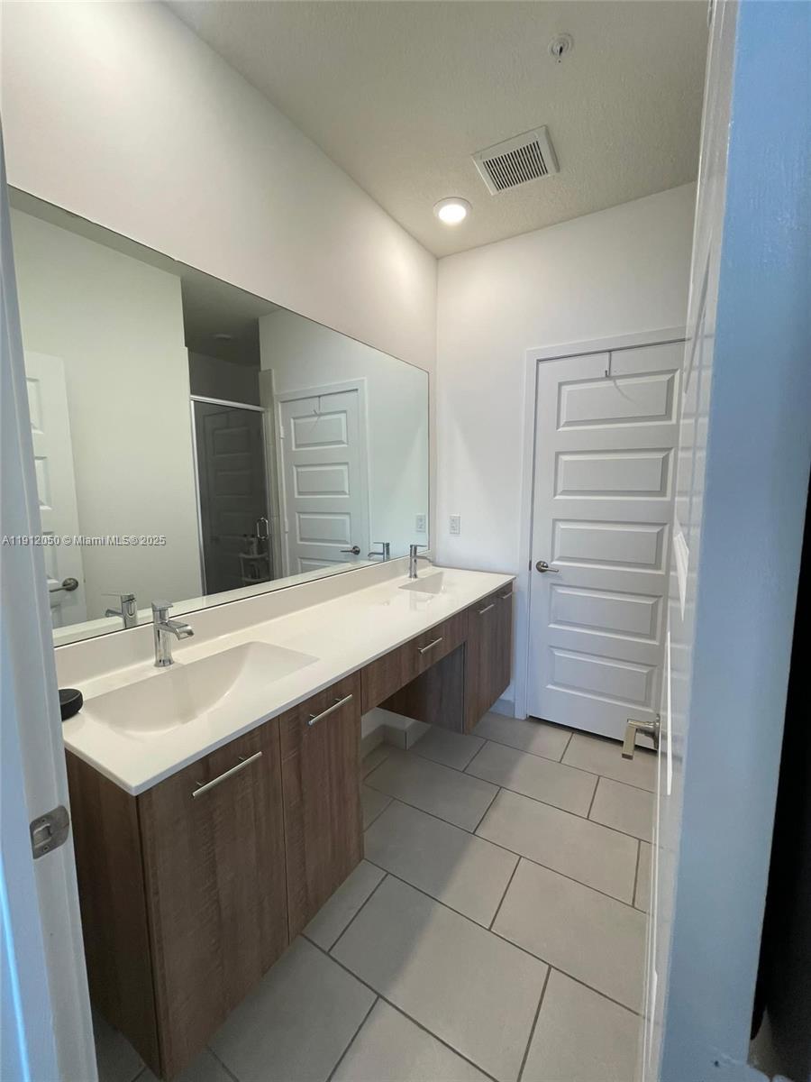 URBANA AT THE RESIDENCES - Residential Lease