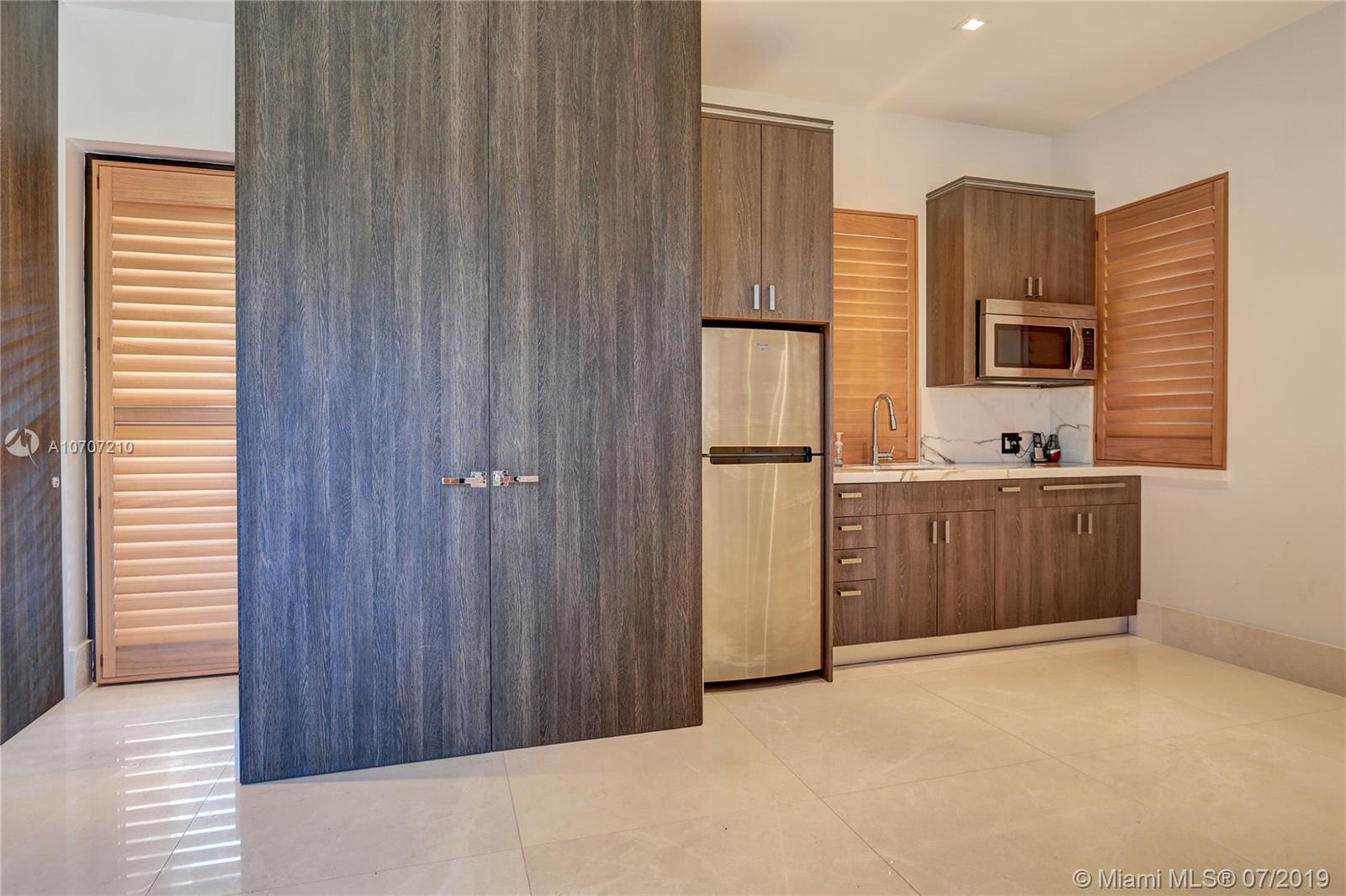 SOFIA ALEXIS ESTATES - Residential Lease