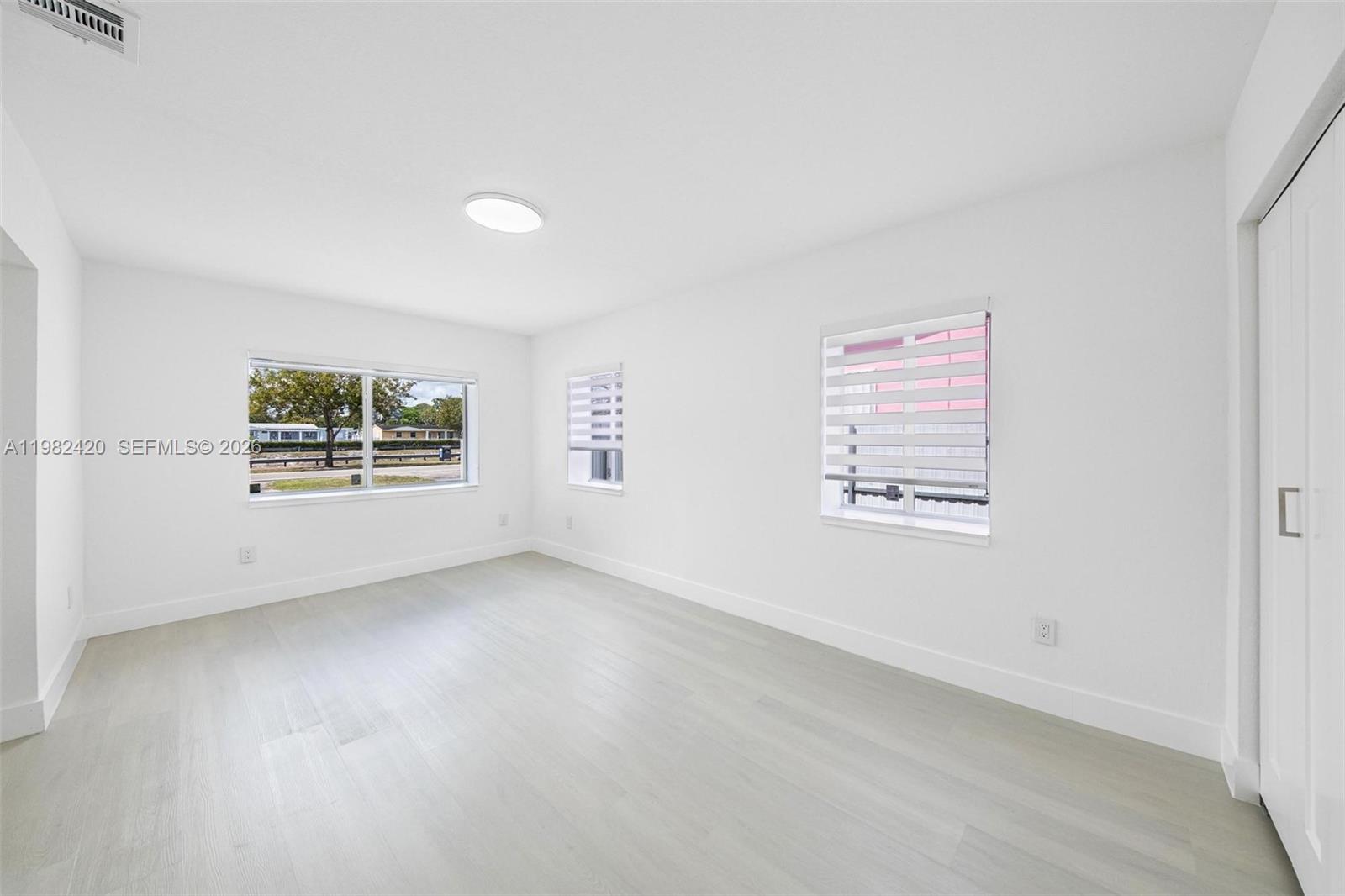 CAROL CITY CORR PL OF - Residential