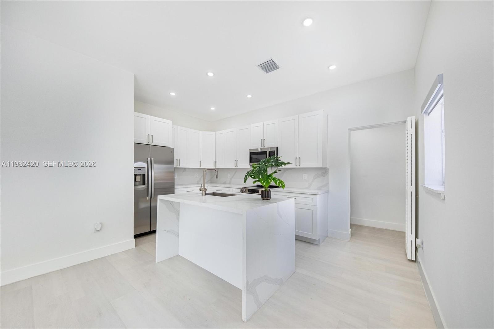 CAROL CITY CORR PL OF - Residential