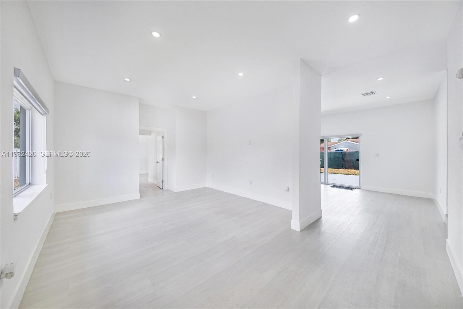 CAROL CITY CORR PL OF - Residential