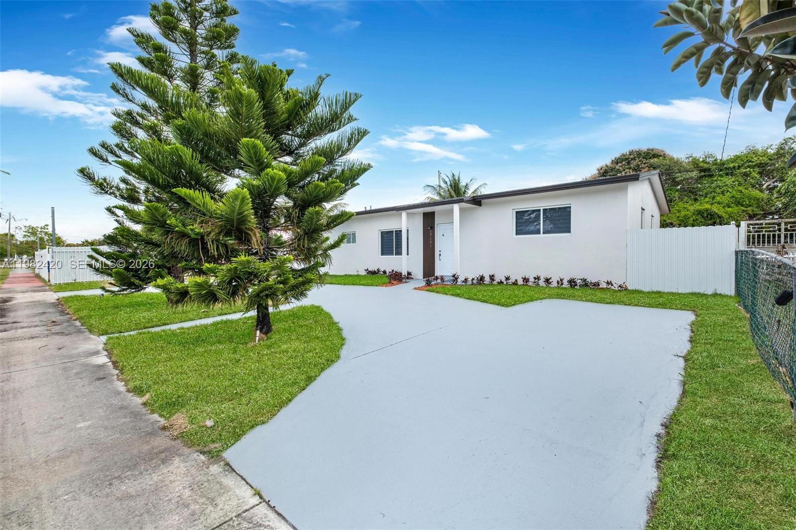 CAROL CITY CORR PL OF - Residential