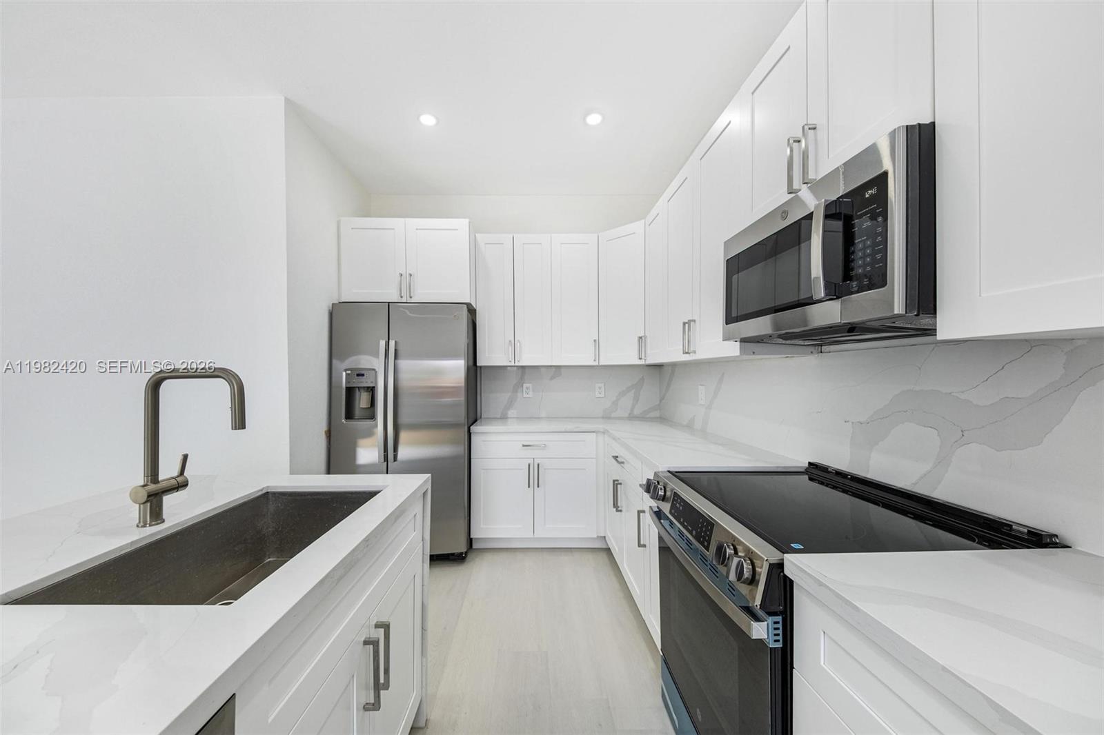 CAROL CITY CORR PL OF - Residential