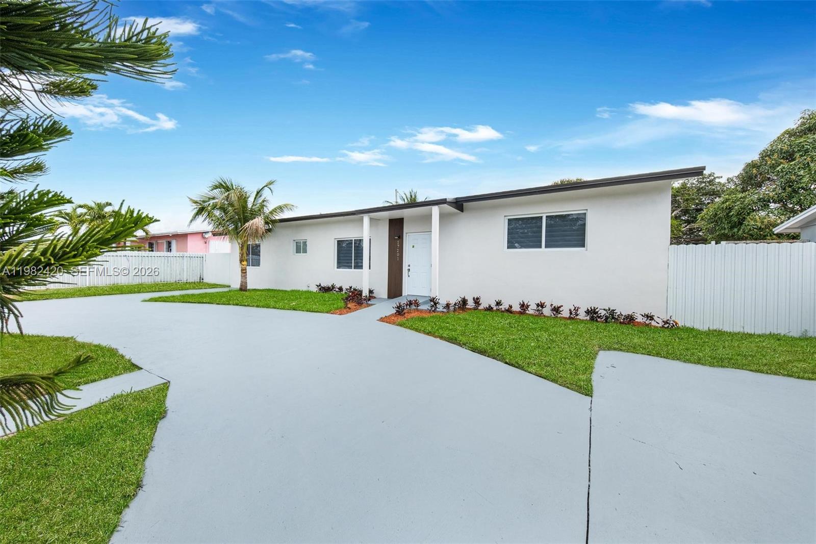 CAROL CITY CORR PL OF - Residential