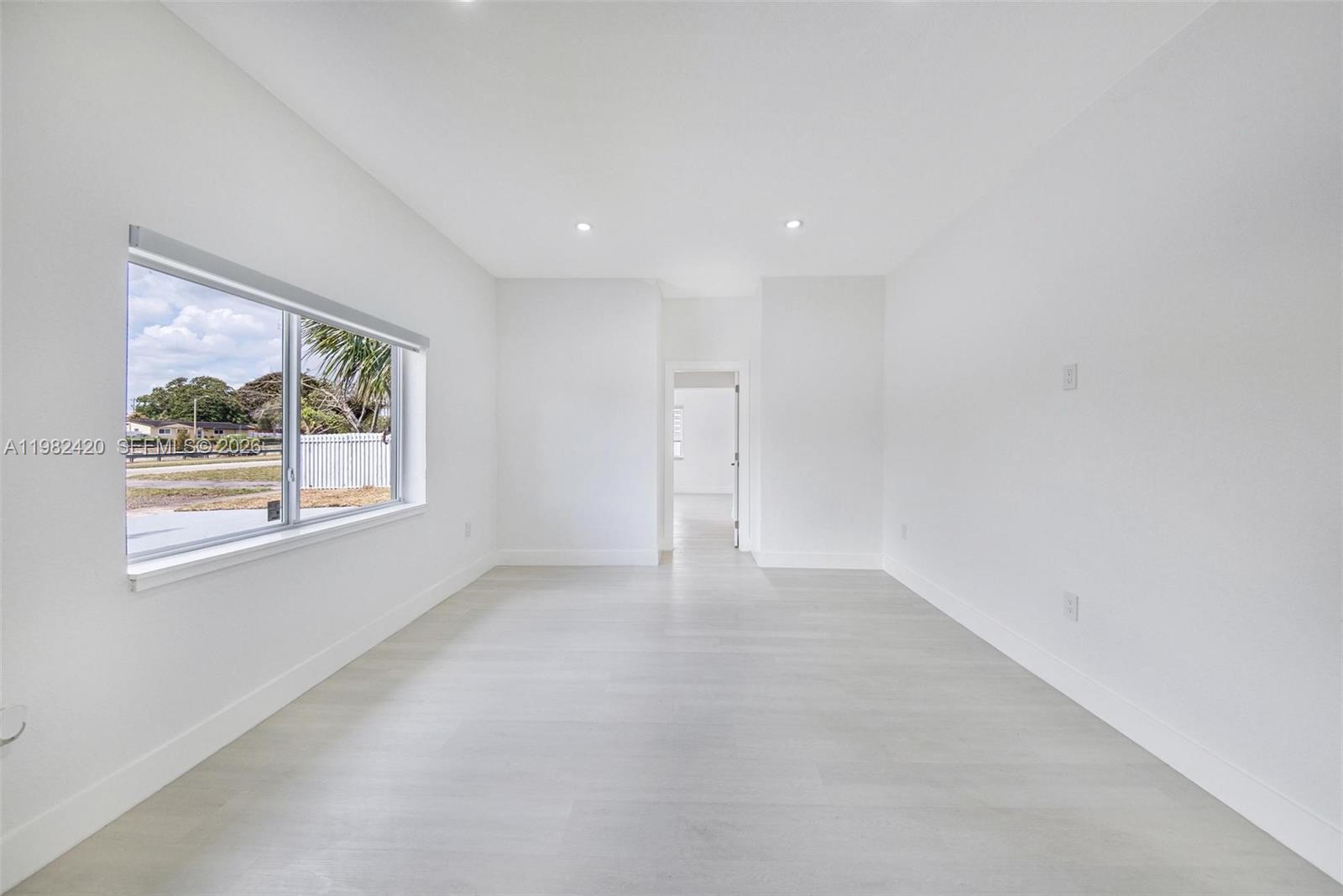 CAROL CITY CORR PL OF - Residential