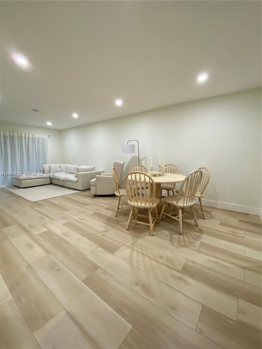 1200 Tallwood Ave 302