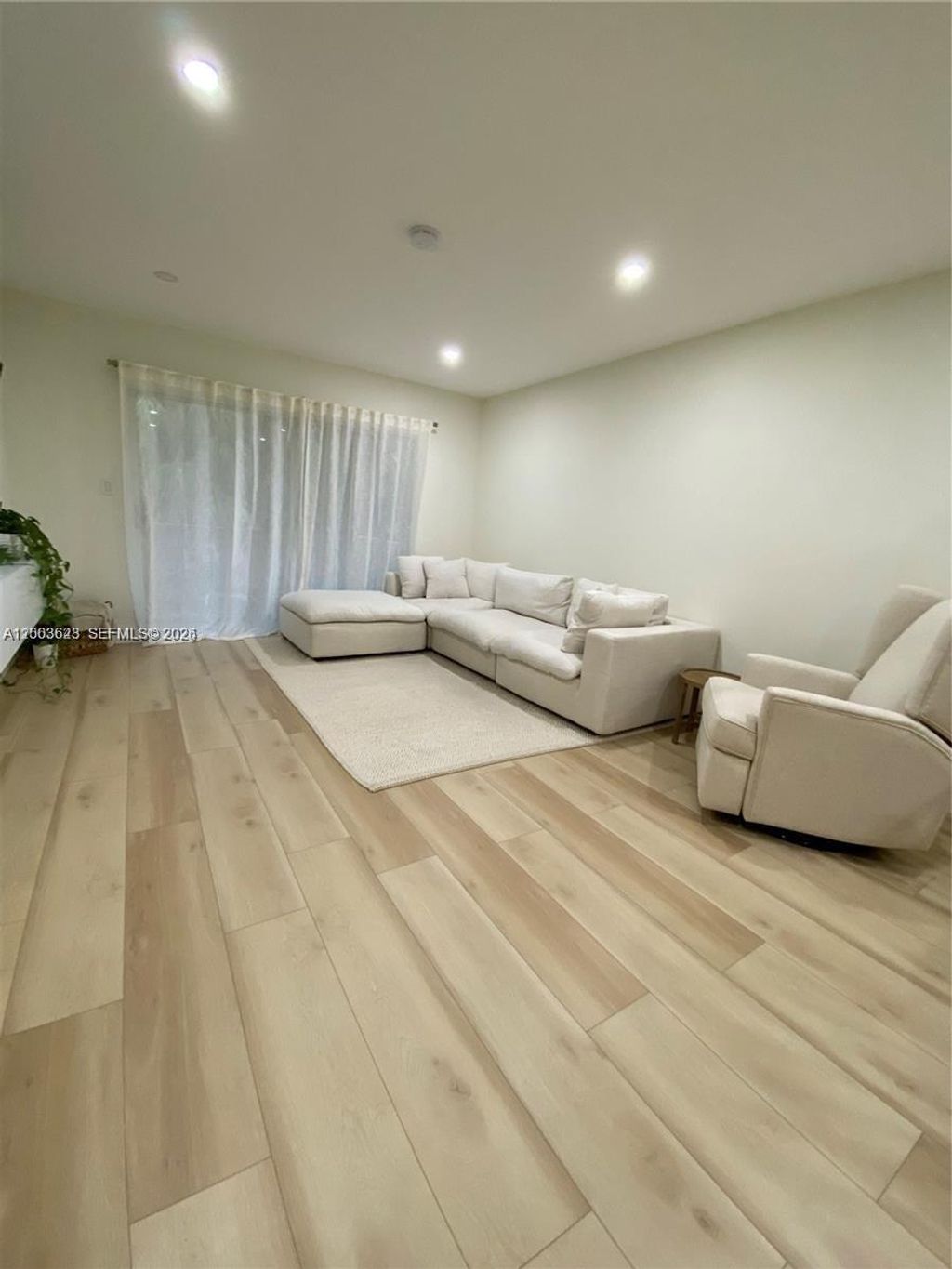 Photo of 1200 Tallwood Ave #302, Hollywood, FL 33021 (MLS # A12003623)