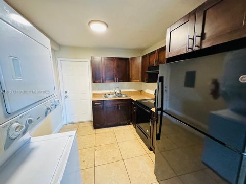 1649 W 28th St B Riviera Beach FL 33404