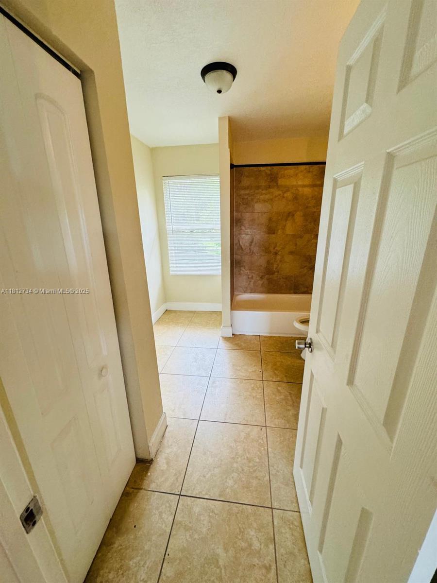 ACREHOME PARK - Residential Lease