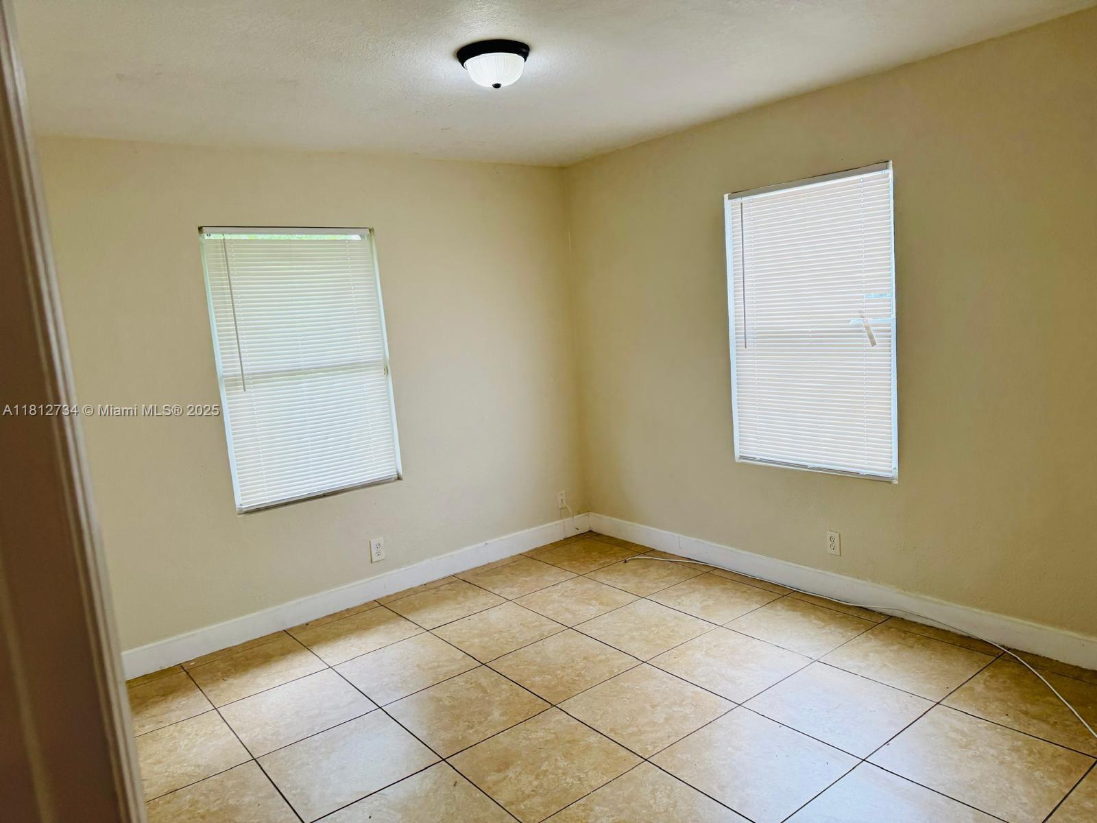 ACREHOME PARK - Residential Lease
