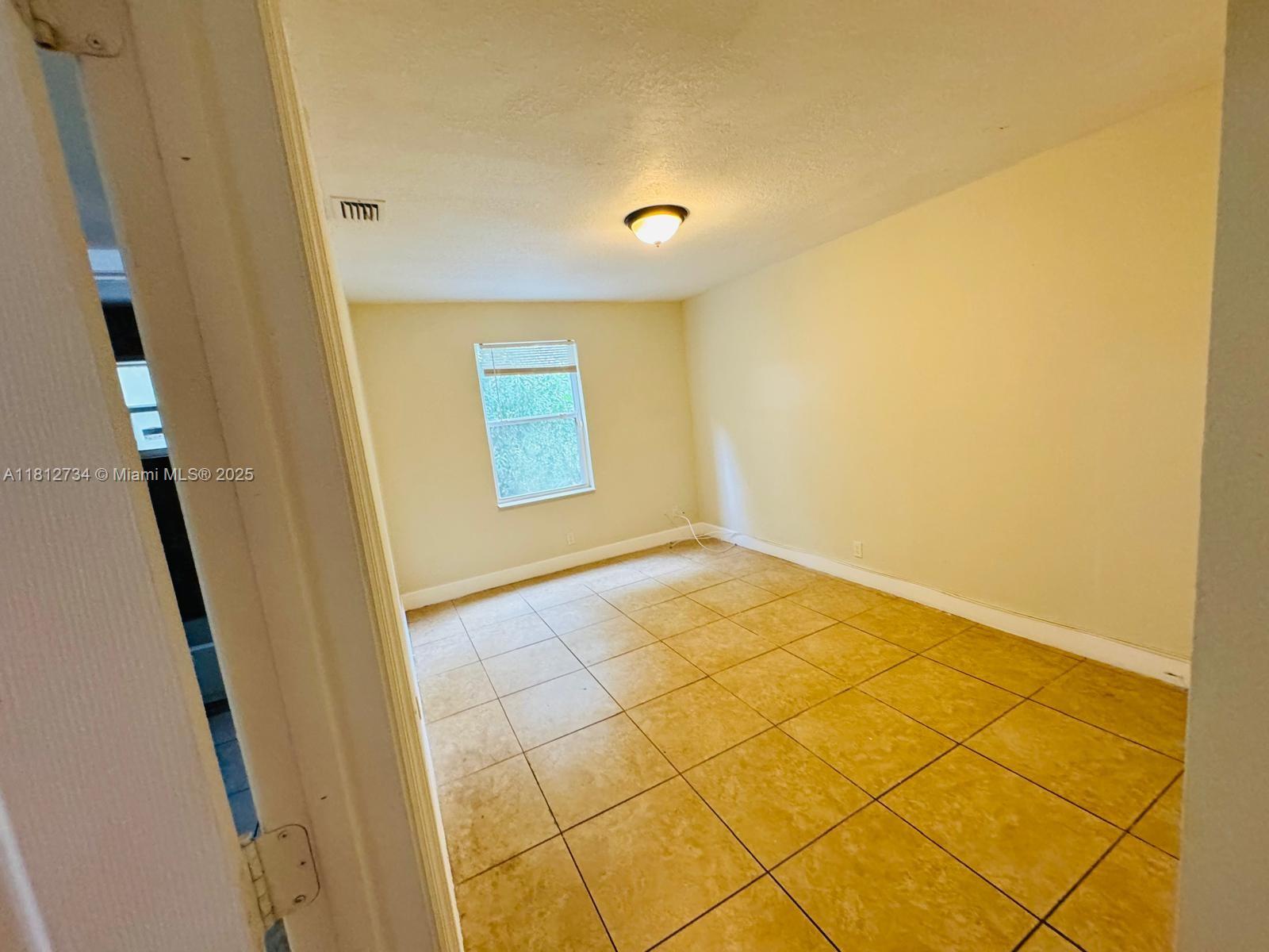 ACREHOME PARK - Residential Lease