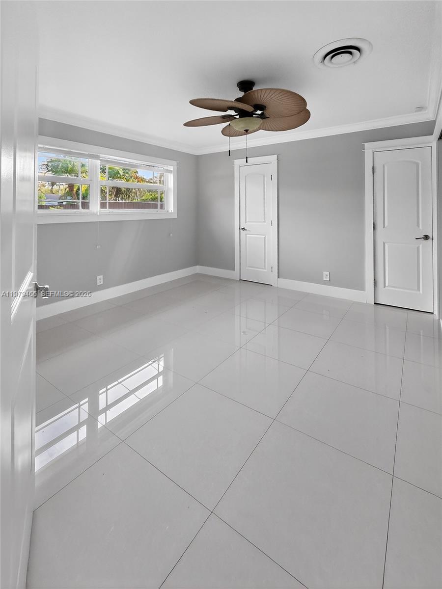 HOLLYWOOD HILLS - Residential Lease