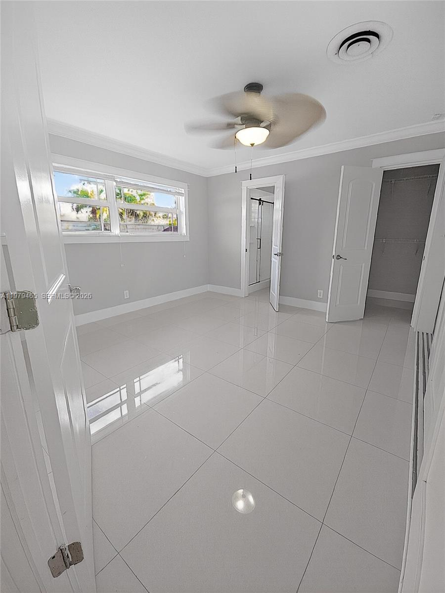 HOLLYWOOD HILLS - Residential Lease